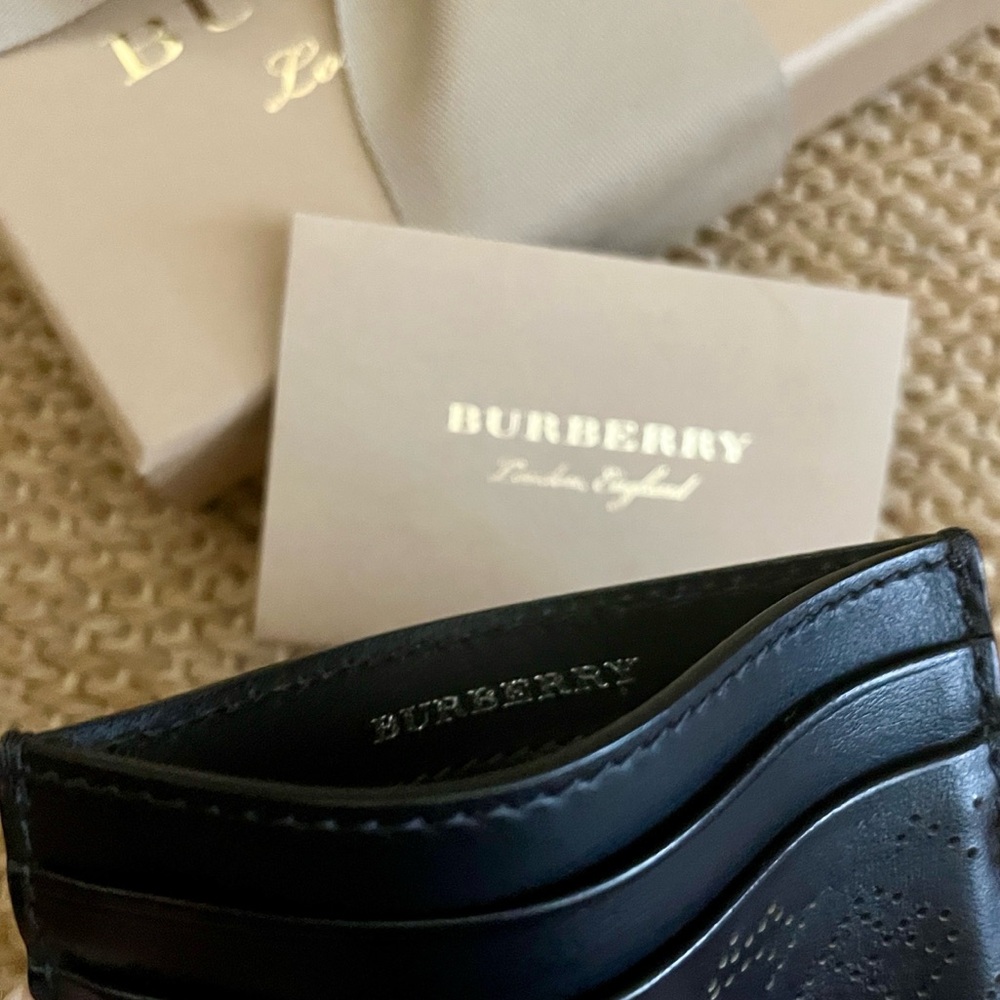 Authentic Burberry Men’s Black Perforated Leather Sandon Card Holder - Picture 8 of 11
